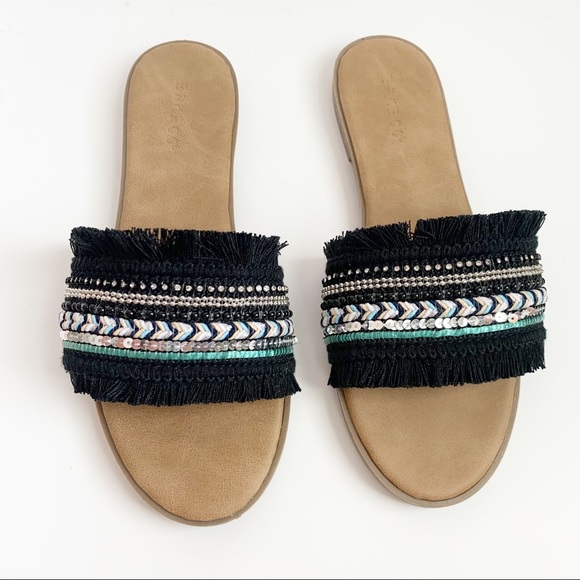 Bamboo Fringe and Sequin Band Flat Slide Sandals, Black Green White, Size 7 1/2 - Picture 2 of 5
